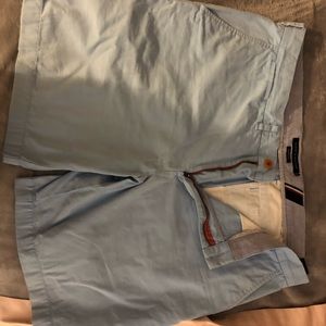 Tommy Hilfiger light blue 9’ short size 40 waist